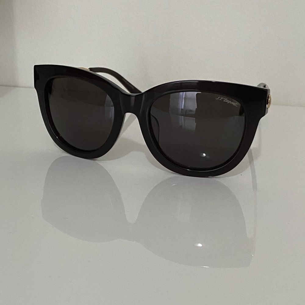S.T. Dupont authentic sunglasses, perfect condition.